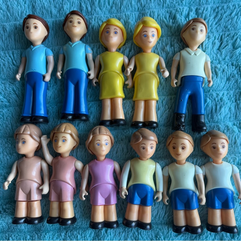 Vintage Little Tikes playhouse people.